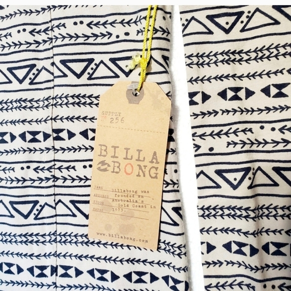 Billabong Tribal Fully Printed Dress Tan/Navy Size Medium NWT. - Picture 13 of 16